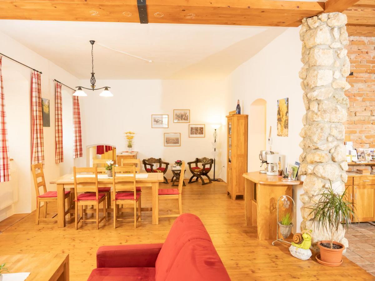 Ferienwohnung Zum Kapuziner Poysdorf Εξωτερικό φωτογραφία